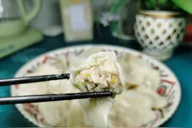 酸菜饺子好吃有诀窍，只要掌握调馅的方法和用料，饺子不好吃才怪图片
