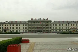 致敬英雄 “艺”同抗疫  新城镇明德小学学生手抄报绘画作品展图片