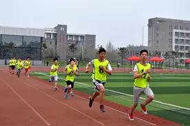 初三学生开学后怎么上体育课，来迎战体育中招考试呢？图片