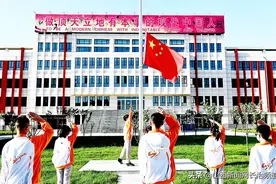 长治市各中学非毕业年级启动“开学模式”图片