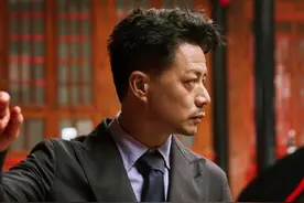硬汉派男星段奕宏登时尚杂志，47岁保养得当，却被嘲油腻？图片