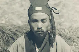 一组百年前的道士老照片：图五是华山论剑，图七很像百眼魔君图片