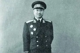 61年陈赓病逝，毛主席得知后流着泪向田家英说：他不该这么早就死图片