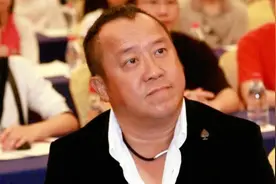 “多栖天王”曾志伟：曾嘲笑容祖儿样貌丑，惹怒汪明荃下跪认错图片