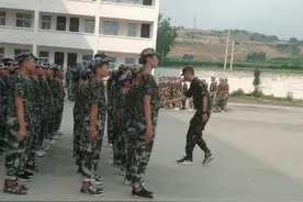 滔河乡中  军训第二天   加油，少年们!图片