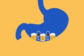 61岁妇女膀胱自动酿酒，啤酒无限续杯，罕见案例是福还是祸？图片