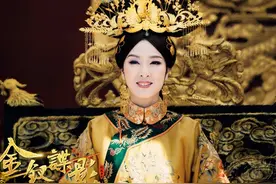 康熙帝佟佳贵妃，统领后宫22年，与德妃关系密切，弘历奉若祖母图片