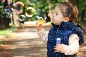 果汁软糖实验：为什么有的孩子能等待，有的孩子则不能？图片