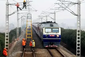百年瞬间丨京九铁路全线通车图片