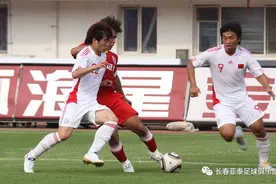 「亚泰同框」曾经的队友·现在的对手③ 长春成就蒋哲百场里程碑图片