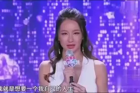 一位36岁的妈妈，舍家人环球旅行多年，是否赢了梦想输了人生图片