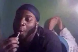 女友这个手势向我暗示什么？图片