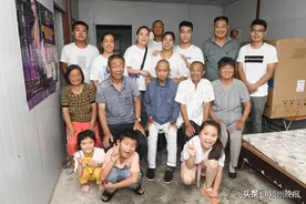 五世同堂大家庭的幸福密码！全家91口人，最年长的91岁、最小的6岁，逢年过节吃饭，家里得摆上四五桌图片