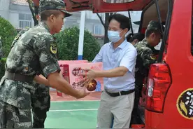 慰问最可爱的人！全国道德模范李国武27年坚持做这件事图片