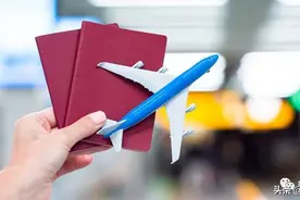 海外华人关注中国绿卡管理新规图片