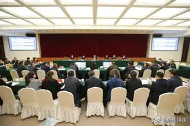 成都市委常委、政法委书记刘守成到邛开展“大学习、大调研、大走访”活动暨调研铁路公交化建设工作图片