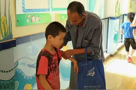 自闭症是怪物？在武汉，真实记录12小时，镜头后，我们哭了3次图片