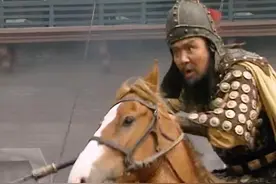 黄忠年近花甲大显神威，他年轻的时候，被哪位名将打得不敢出头？图片