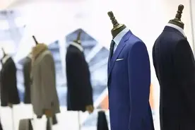 国民男装倒下：曾比肩海澜之家，如今关店2000家，市值蒸发200亿图片