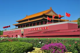 美国青年初来中国，前后反差如此之大，究其原因是为何？图片
