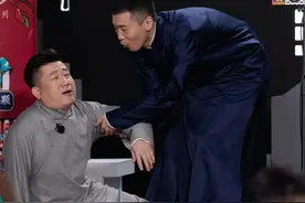 杨九郎吃完鸡翅吃汉堡，果真没说假话图片