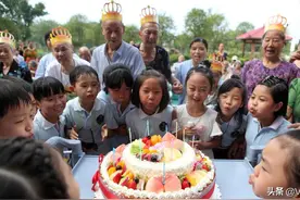 陪伴你长大的歌曲“生日快乐歌”竟然是山寨歌图片