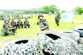 江苏盐城大丰：武警官兵高温练兵忙图片