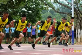 激烈角逐！多图直击军事体育运动会超燃赛场图片