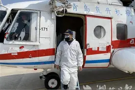 湖北抗疫一线直升机飞行员：穿云破雾，战鹰点燃希望之光图片