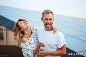 丈夫坚持AA却接父母养老，让妻子每月给四千，妻子：谁的父母谁养图片