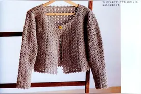 入秋 必备的一款钩织浅咖色长袖短外搭，附图解图片