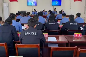 巴塘县人民检察院签订检察干警不信仰宗教承诺书图片