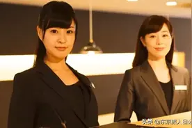 日本的服务行业广受好评，背后是从业者的辛酸泪。图片