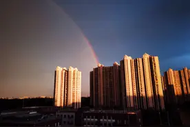 @北京市民，快抬头，彩虹来啦！还是双彩虹图片