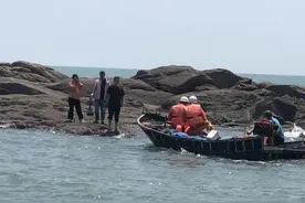揪心！晋江3名游客相约看海，被困礁石！图片