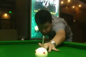 没有一个优美迷人的姿势，就甭想练成丁俊晖图片