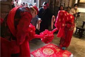 老人言：好男不娶出墙女，好女不嫁工程男！出墙女、工程男指的啥图片