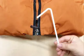 衣服拉链坏了不用花钱修，只需一根吸管就能修复，简单实用又省钱视频封面