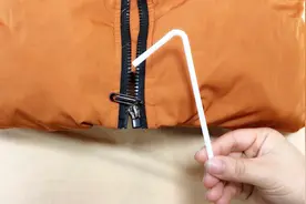 衣服拉链坏了不用花钱修，只需一根吸管就能修复，简单实用又省钱视频封面