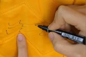 衣服被笔画上了怎么办，学会这个小窍门，几秒钟笔迹就能轻松去除视频封面