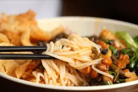 “臭”传十里，嗦到停不下来的螺蛳粉，济南的嗦粉真爱党快看这里图片