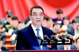 中国经济规模能否超过美国，林毅夫做了两个判断！结果呢？图片