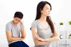两性关系：婚后女人越来越“强势”，无非是这2个问题所致图片