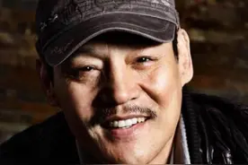 64岁老戏骨巍子：将家产留给妻儿，儿子是我们熟悉的他图片