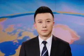 《新闻联播》潘涛：45岁北漂勇闯央视，风光背后是妻子无私的奉献图片