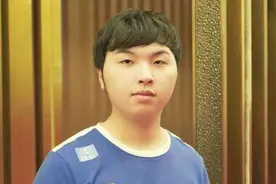 eStar再爆大瓜，奶茶离开甩锅Alan，网友纷纷留言鸣不平图片