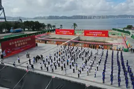 喜讯！今天，最具挑战性的世界级工程汕头海湾隧道东线贯通！隧道未来不收费图片