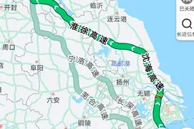 30号下午走，一箱红牛，一箱泡面，一包槟榔，一条香烟，一个人图片