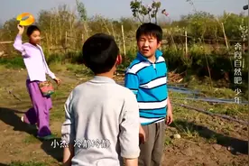 城里孩子来乡下体验生活，感受朴实的农家生活，这就是最好的教育视频封面