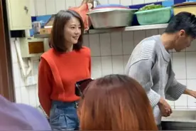 高圆圆终于拍新综！穿红毛衣装嫩失败，和谢霆锋合体颜值差点翻车图片